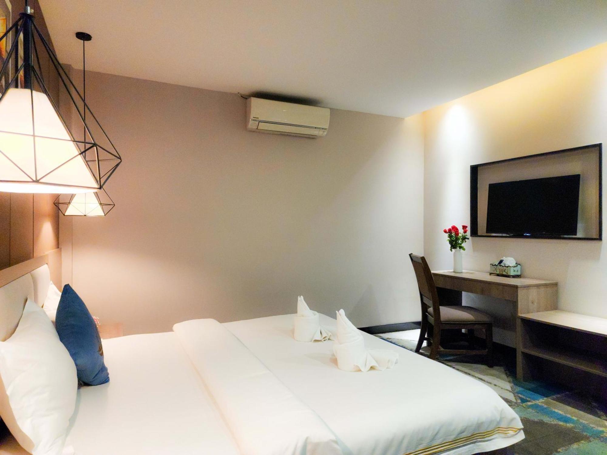 889 Boutique Hotel Phnom Penh Exterior photo
