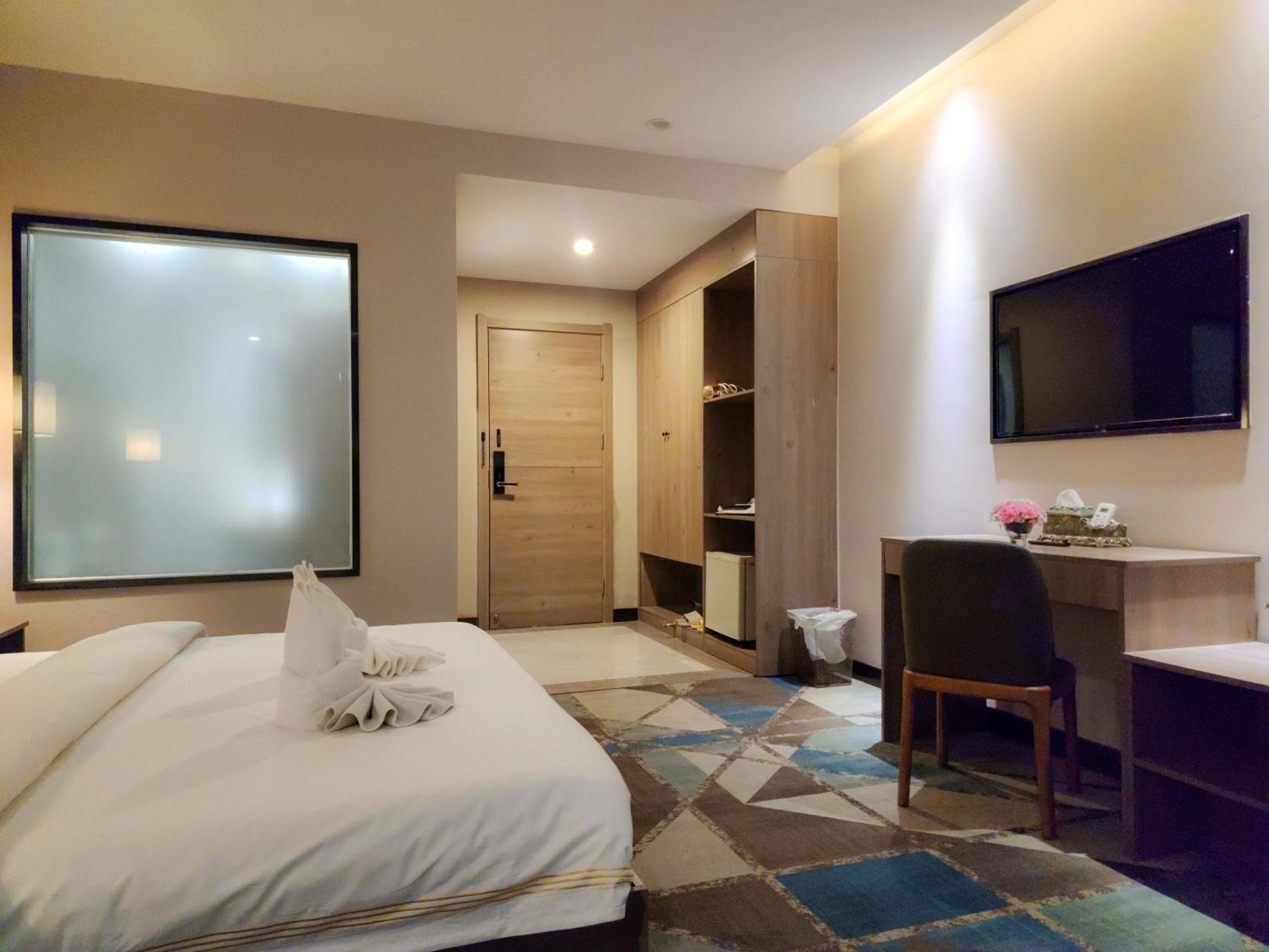 889 Boutique Hotel Phnom Penh Exterior photo